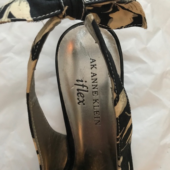 Anne Klein kitten heels - Picture 3 of 4